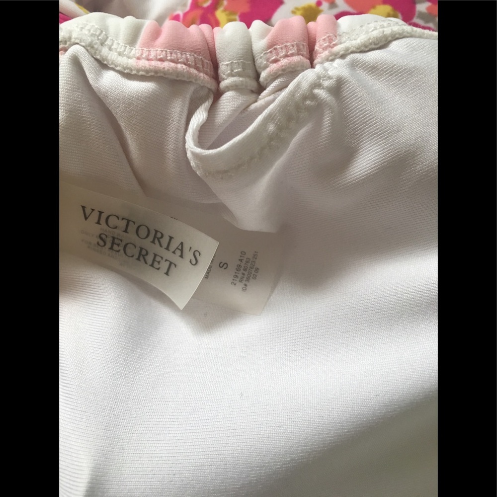 Victoria’s Secret Lot of 2 Bikini Swim Top Size S - Picture 5 of 6